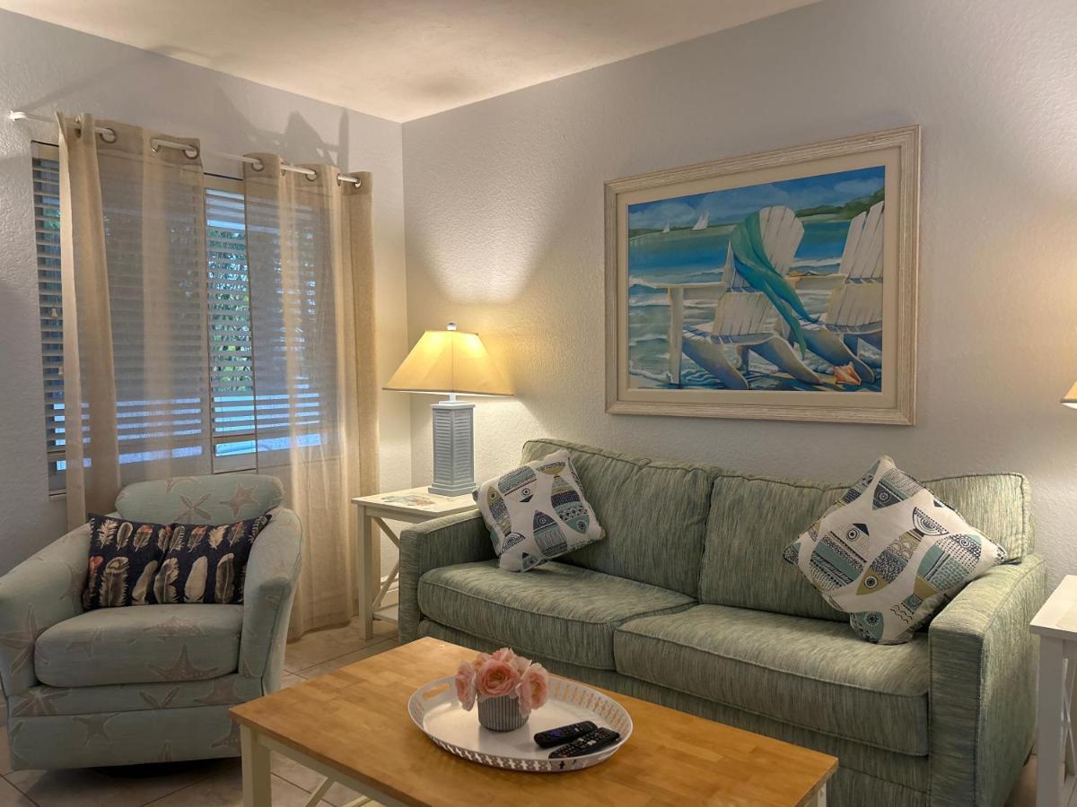 An Island Getaway At Palm Tree